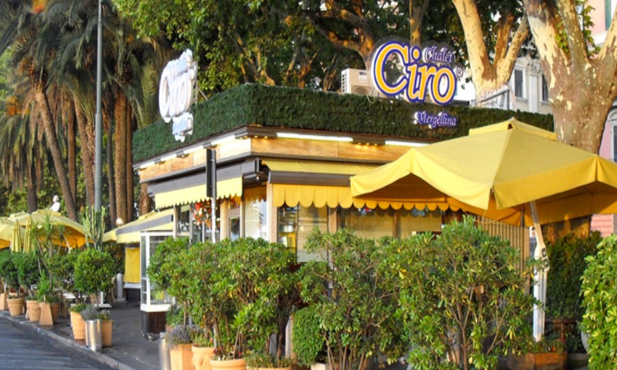 Chalet Ciro a Mergellina, al via la raccolta firme per esprimere solidarietà ai titolari