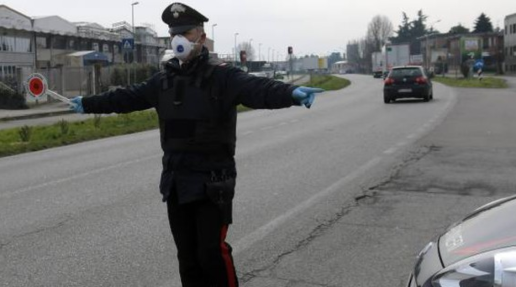 Napoli, la denuncia a La Radiazza: "Mio figlio multato in strada con regolare autocertificazione"