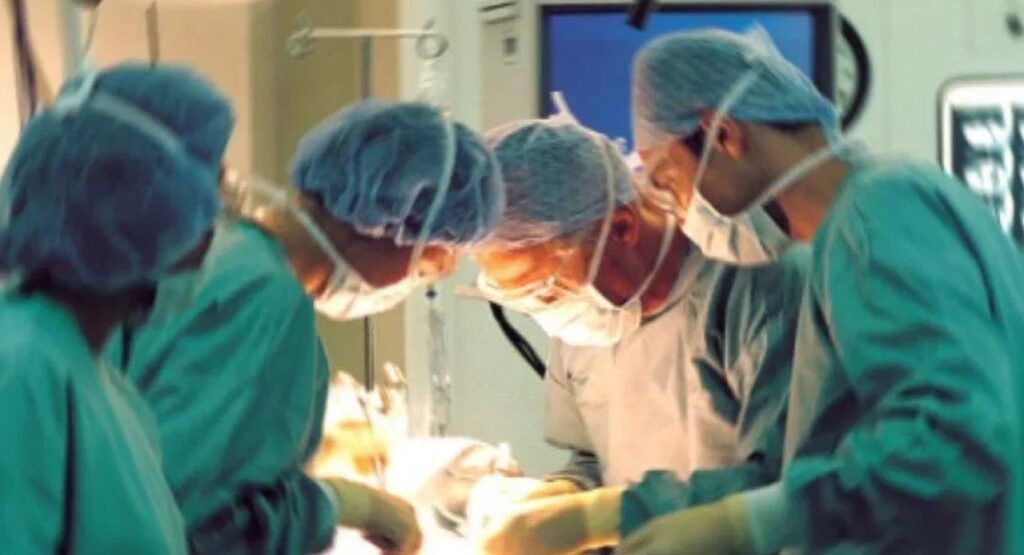 Lorenza, giovane di 20 anni operata al cervello, l'appello sui social e poi la buona notizia