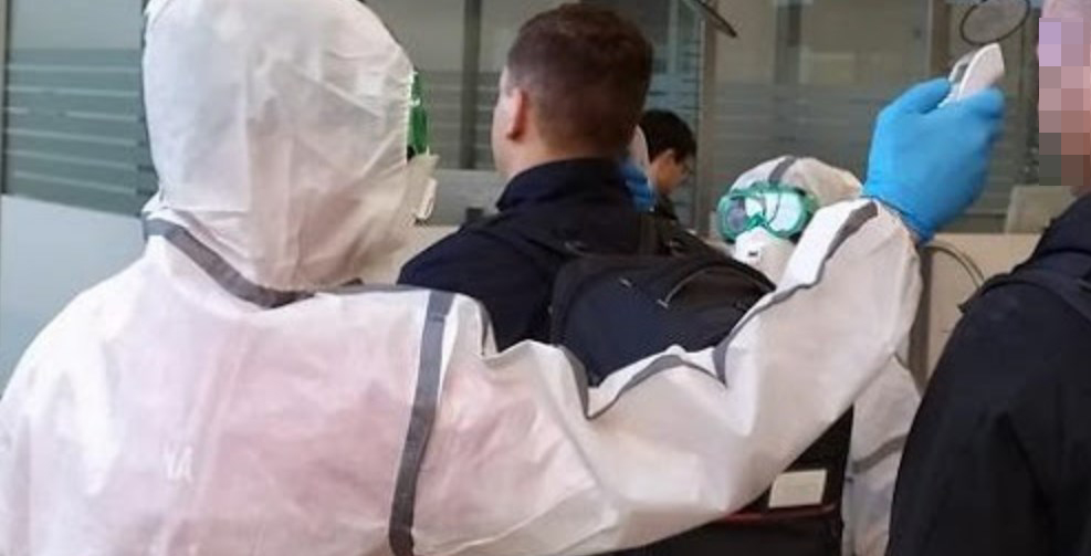 Paura al porto di Pozzuoli, vuole imbarcarsi per Ischia ma è positivo al Covid-19, portato in ospedale