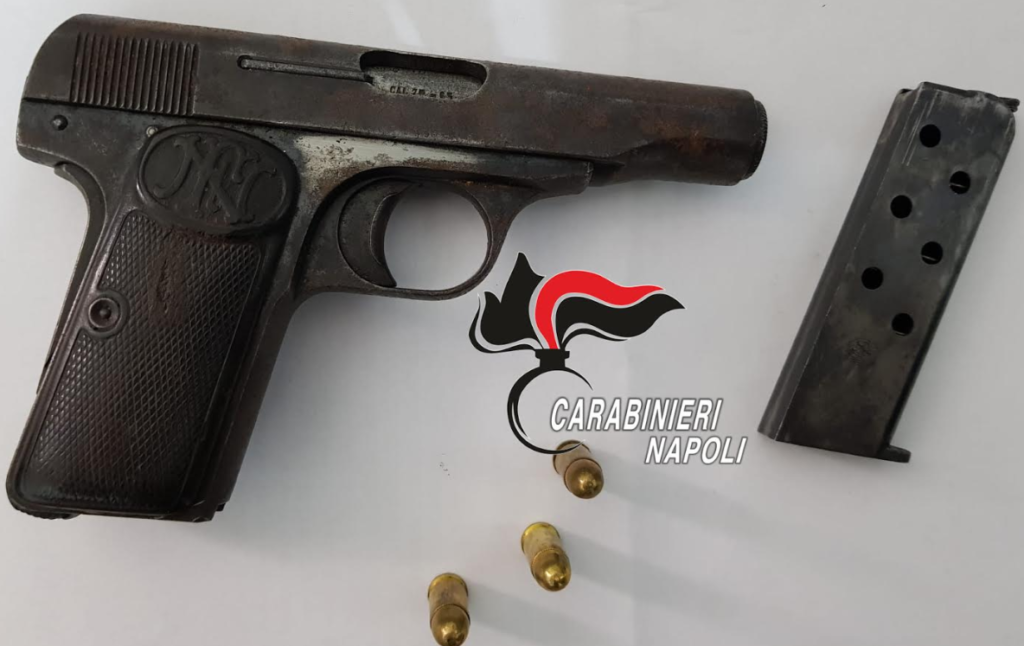 Giugliano, spara contro abitazione di due anziani, arrestato