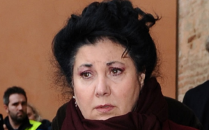 Marisa Laurito lancia un appello alla camorra: "Aiutate in questo momento invece di andare a rubare"