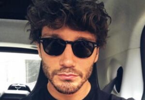 Stefano De Martino diventa professore ad Amici, l'indiscrezione fa impazzire i fan