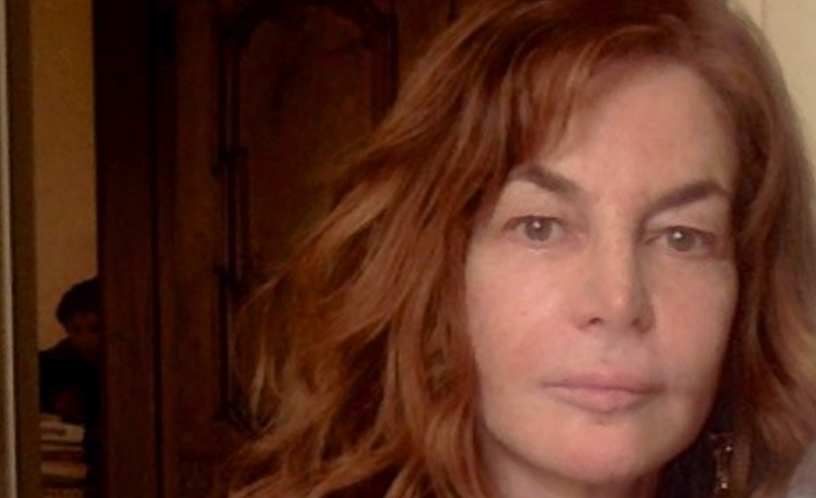 Il post di Giuliana De Sio è sparito, prima il duro attacco e poi cancella il messaggio: è mistero