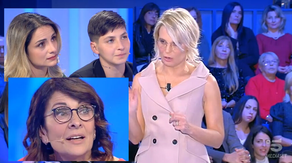 C'è Posta per te, Maria De Filippi contro madre omofoba: "Rifletti quando dici 'Non è normale'"