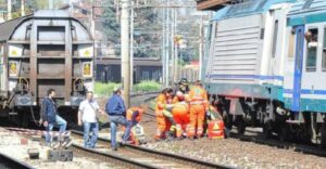 Dramma nella stazione di Villa Literno, ragazza investita da un treno Intercity