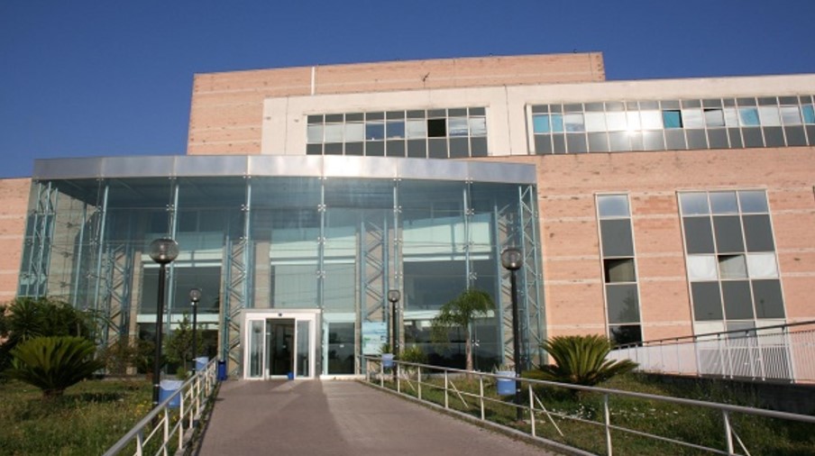 Marcianise, ricercato da giorni, va a trovare il figlio appena nato: arrestato