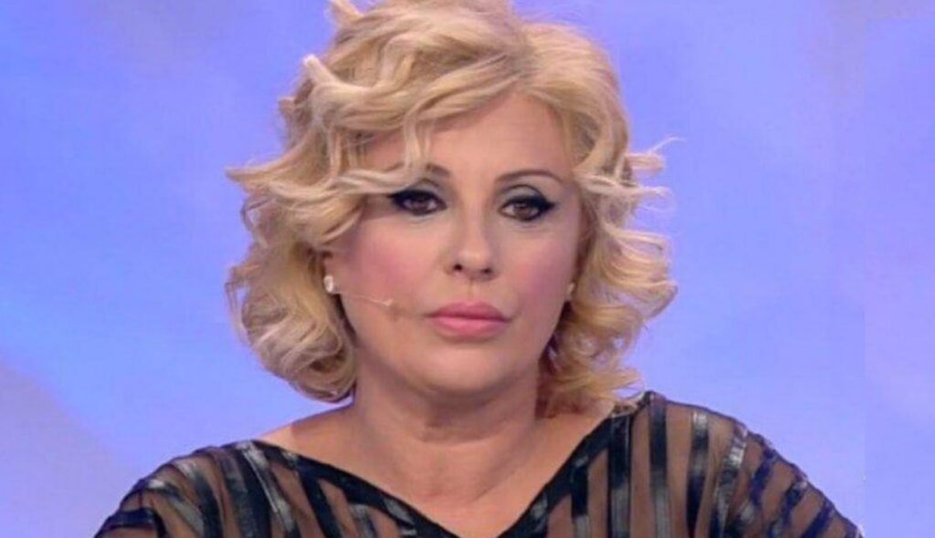 Tina Cipollari vicina alle nozze, l'annuncio ai figli: fan in delirio