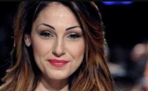 Anna Tatangelo gioca a calcio con i fratelli, il video fa impazzire i fan