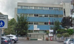Tubercolosi ad Avellino, si ammala un bambino: sindaco chiude la scuola