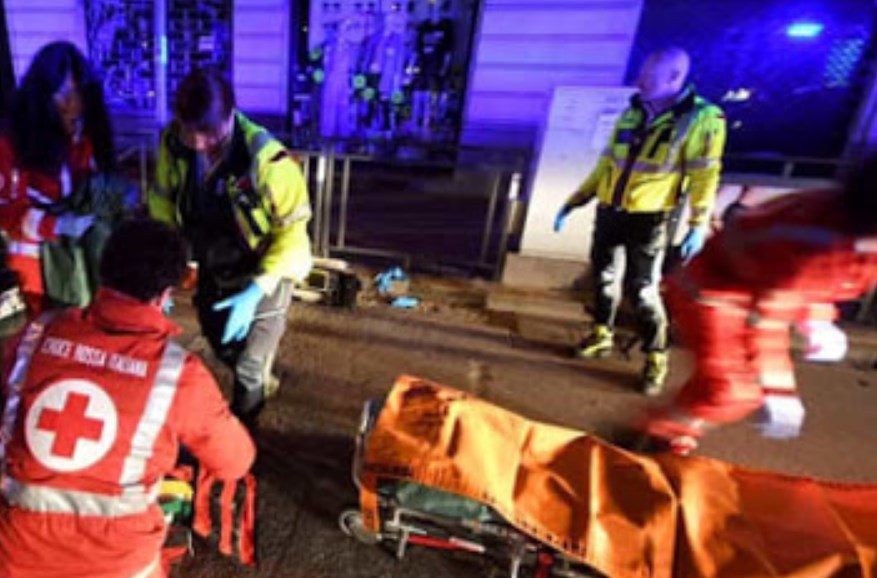 Dramma nella movida di Salerno, donna si sente male e muore davanti ai passanti