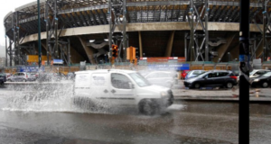 Meteo Napoli, di nuovo brutto tempo: tornano i temporali in città