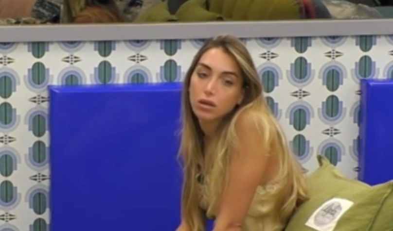 Polemica la Grande Fratello Vip, Elisa De Panicis offende i napoletani