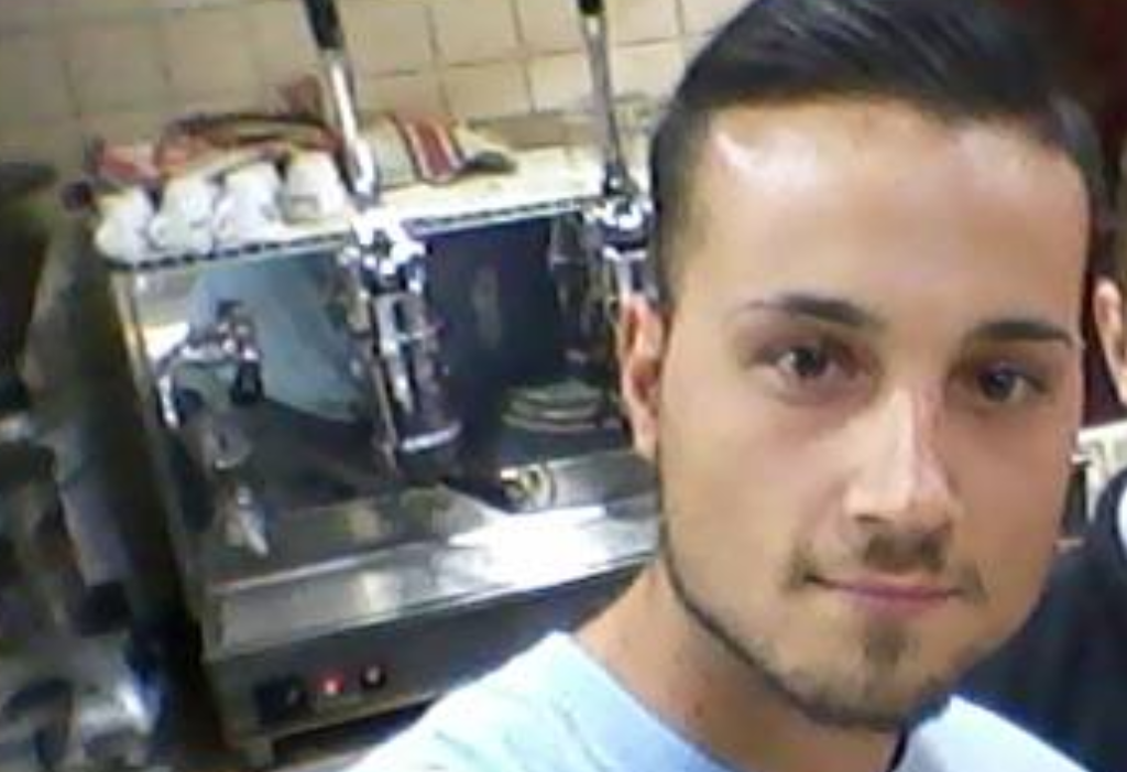 Dolore a Torre Annunziata per la morte di Giulio Coppola, il suo ultimo messaggio d'amore