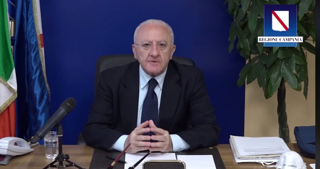 Campania, raddoppiate le pensioni al minimo, De Luca: "Una giornata storica"