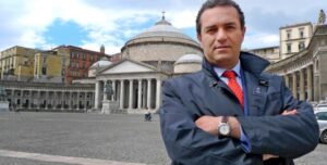 Il sindaco Luigi De Magistris: "A Napoli abbiamo bisogno di più Vigili Urbani"