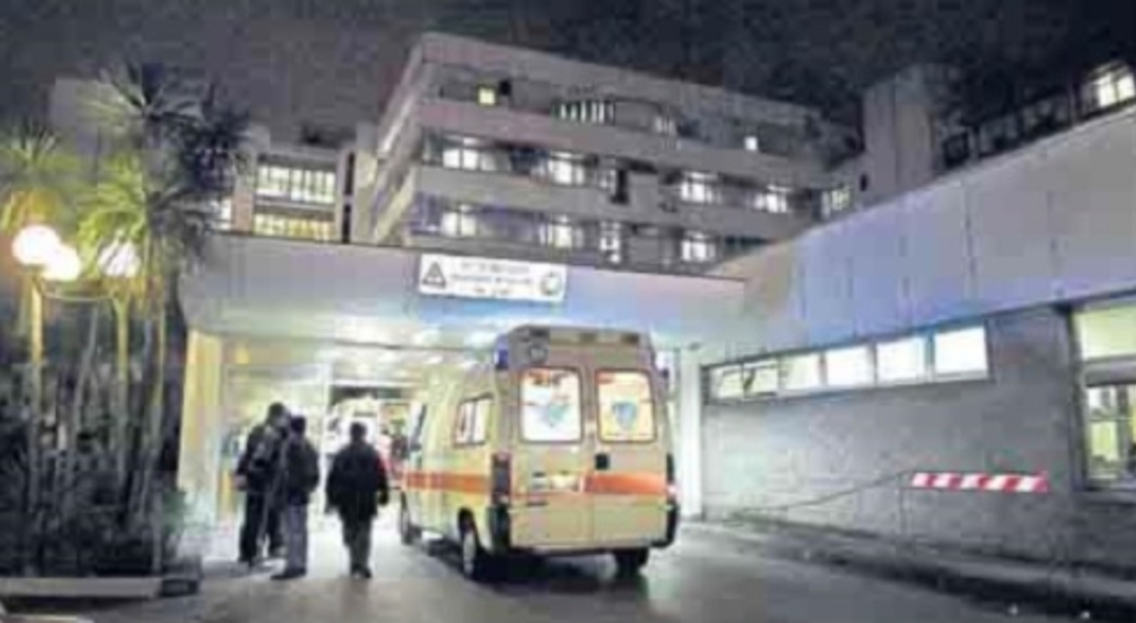 Dramma all'ospedale Cardarelli, paziente ricoverato si lancia nel vuoto e muore