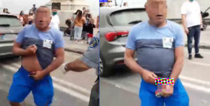 Panico sul lungomare, Borrelli gira video di bimbi a mare in zona pericolosa, un uomo gli mostra i genitali