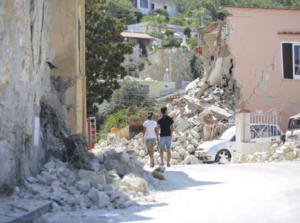 Crolli a Casamicciola durante il terremoto, carabinieri sequestrano 5 edifici