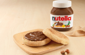 Dall'unione tra McDonald's e Ferrero, nasce il McCrunchy Bread con Nutella, presentato anche a Napoli