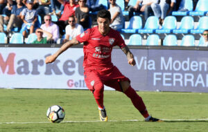 Napoli, sfuma Politano: De Laurentiis su Farias del Cagliari