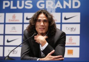 Cavani a Napoli, incontro con De Laurentiis: entrambi all'evento "Football Leader"