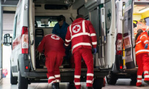 Accoltellato turista francese nel centro di Napoli dopo una rapina