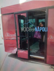 Aeroporto di Capodichino, incidente in pista tra bus e mezzo di servizio