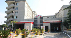 Aggressione choc ad una coppia di fidanzatini: ragazzo gravemente ferito