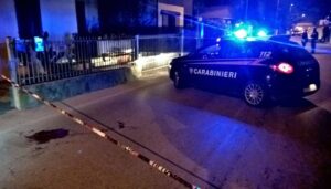 Agguato a Chiaiano, sparato alla testa affiliato clan Lo Russo: è in fin di vita