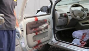 Agguato nella notte nel napoletano, colpito un uomo: è in pericolo di vita