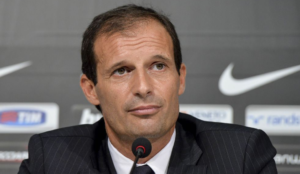 Allegri aggredisce il quarto uomo durante Fiorentina-Juventus