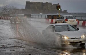 Gente in strada terrorizzata Panico al Centro Direzionale GUARDA IL VIDEO DELLE TESTIMONIANZE