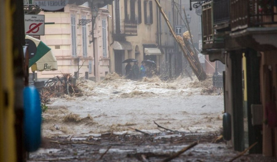 Alluvioni al Nord Italia, allerta meteo anche in Campania per le prossime ore