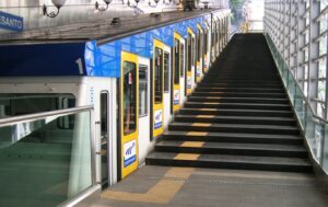 Anm Napoli, guasto alla funicolare di Montesanto: la protesta dei passeggeri