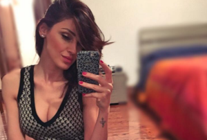 Anna Tatangelo pubblica un altro video che fa impazzire il web