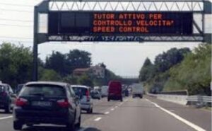 Truffa dello specchietto, i malviventi agiscono sull'asse mediano e in tangenziale