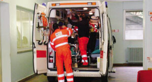 Napoli, scippo in centro: vittima una turista che si frattura un piede