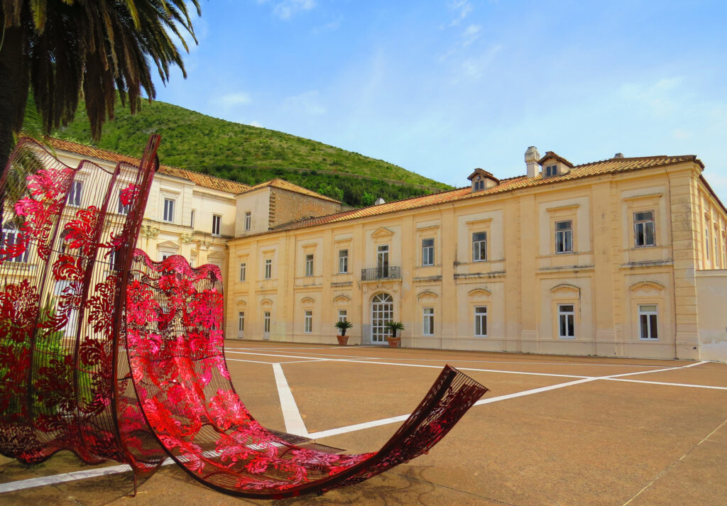 San Leucio, grazie alla nascita di un nuovo brand, la seta casertana torna a nuova vita