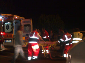 Afragola, donna si butta giù dal balcone. Ora è in fin di vita