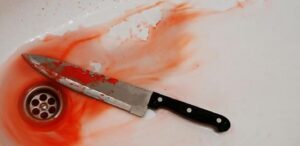 Anziano del napoletano ucciso per amore, gli hanno tagliato la testa