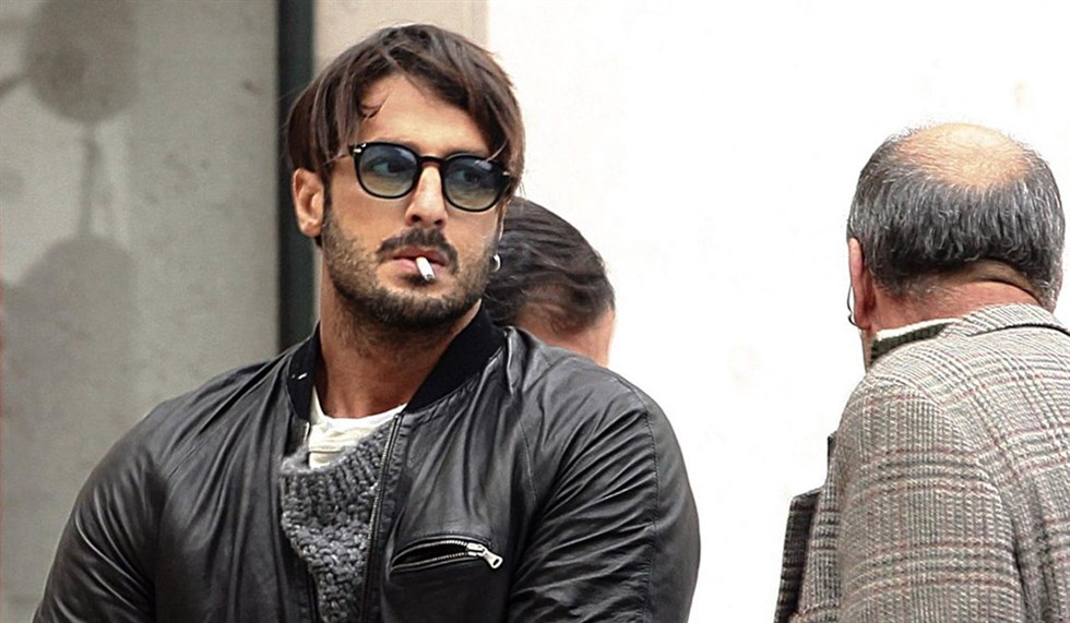 fabrizio-corona-manette_980x571