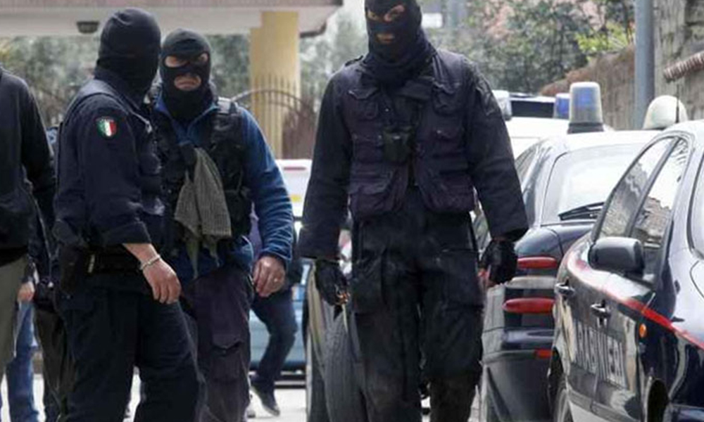 Speculazione edilizia e associazione camorristica, arrestato ex sindaco di Orta di Atella