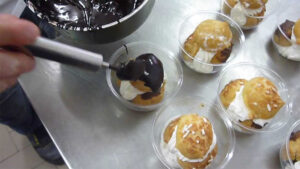 Arzano, ispezione sanitaria: sequestrata una pasticceria