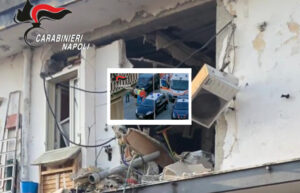 Arzano, fa esplodere palazzina: arrestato bombarolo