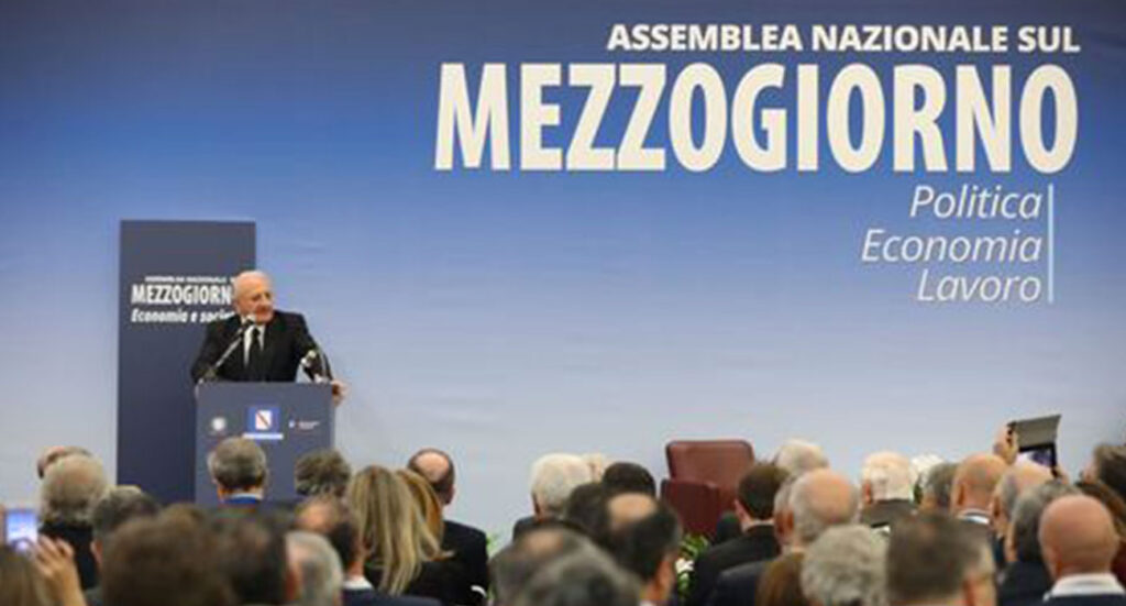 Assemblea del Mezzogiorno, De Luca: "200mila posti nella PA per i giovani"