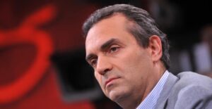 Attacco di Claudio Bizzozero contro Napoli, la risposta di Luigi De Magistris