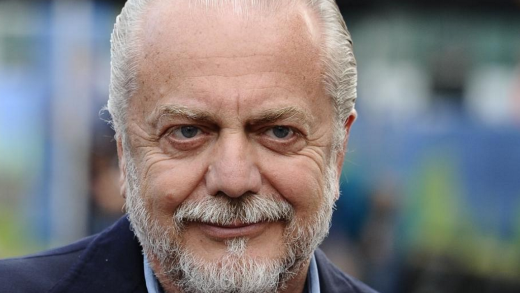 Aurelio De Laurentiis si rilassa dopo la sconfitta del Napoli