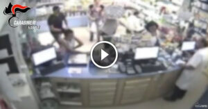 Baby-rapinatori senza neuroni: 21 rapine in 5 mesi. Sui social celebravano le loro imprese [VIDEO]