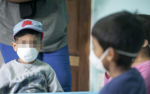 Zona rossa di Mondragone, ci sono due bambini positivi e uno sospetto